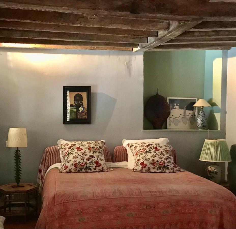 La Maison Jeanne D'Arc Saint-Fargeau  Værelse billede