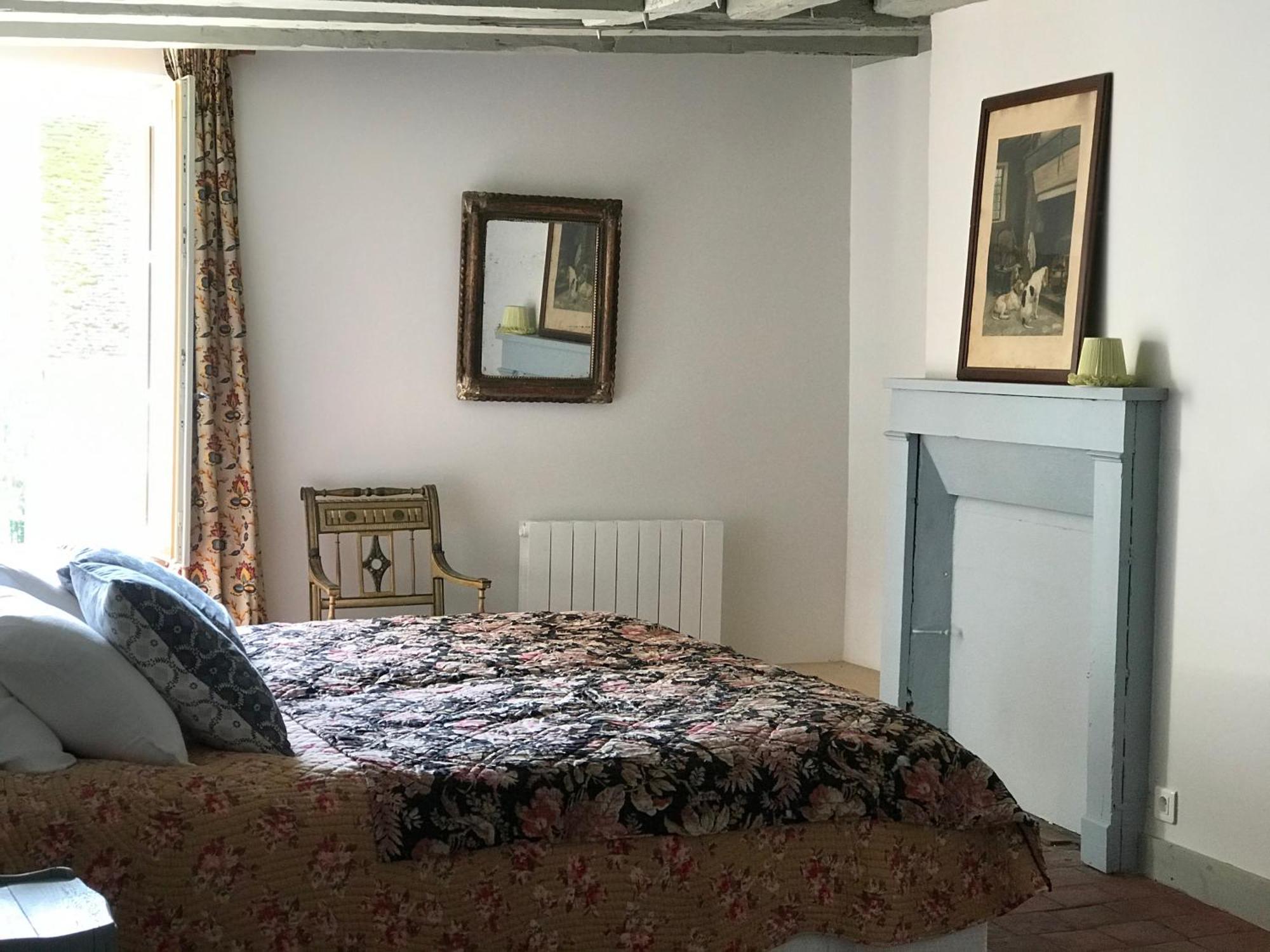 La Maison Jeanne D'Arc Saint-Fargeau  Værelse billede